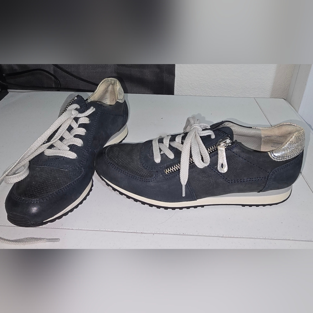 Paul green  tennis shoes size 5.5